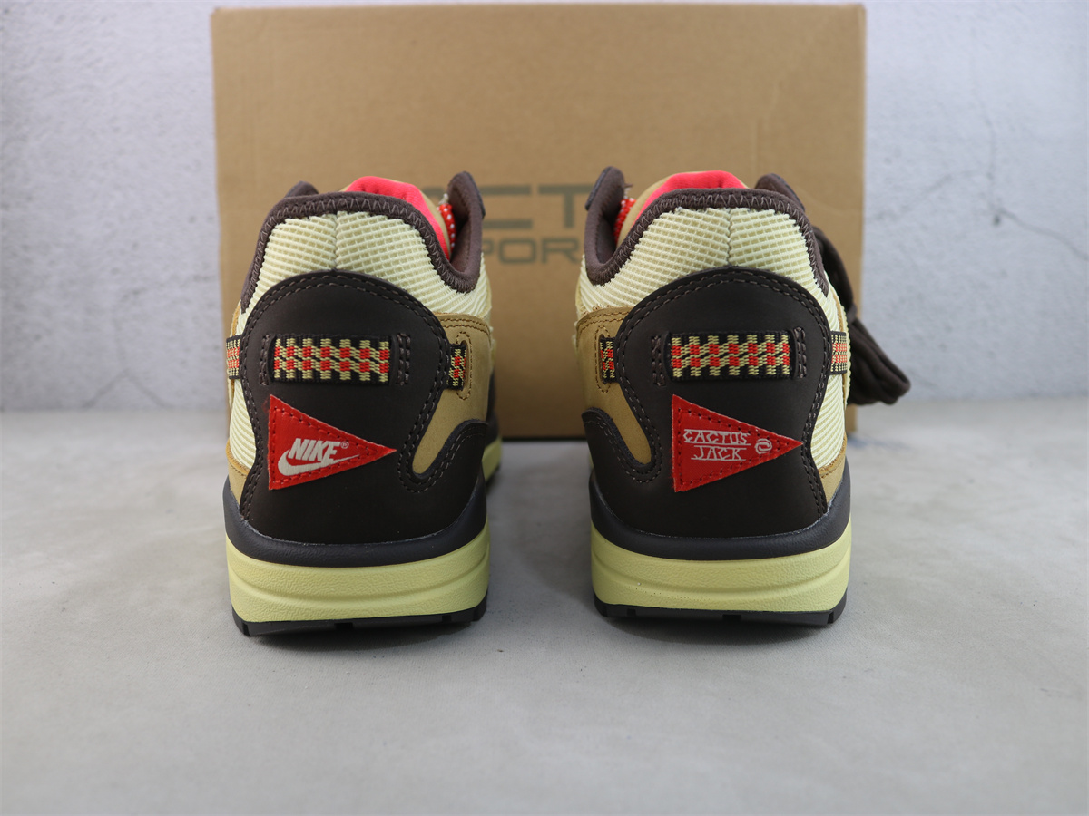 U Batch Travis Scott x Air Max 1 Baroque Brown DO9392-200